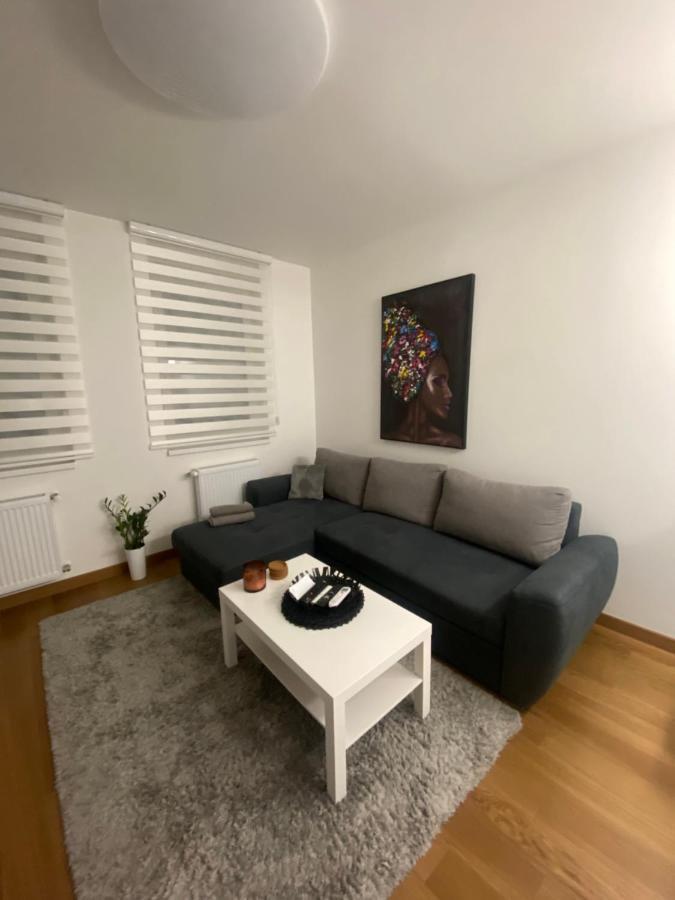 Apartment 212 سوبوتيتْسا المظهر الخارجي الصورة